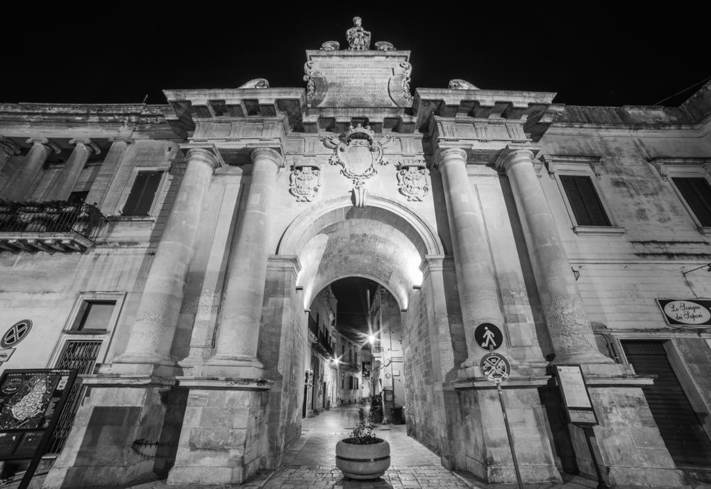Lecce Stazione Centrale Bagian luar foto