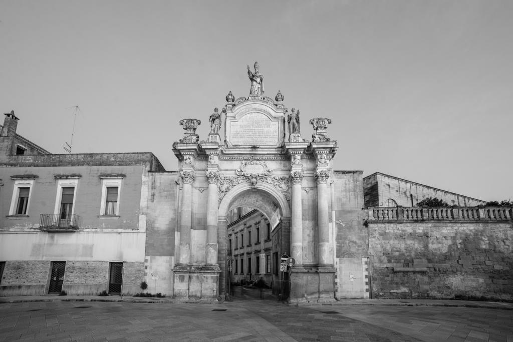 Lecce Stazione Centrale Bagian luar foto